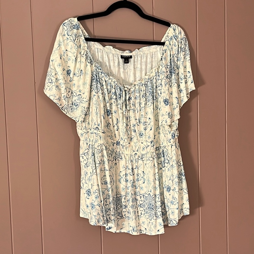 Torrid blouse